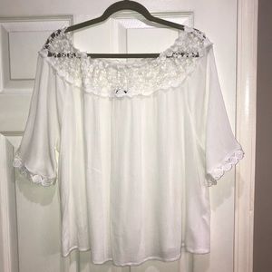 Another Story white pullover blouse size Large